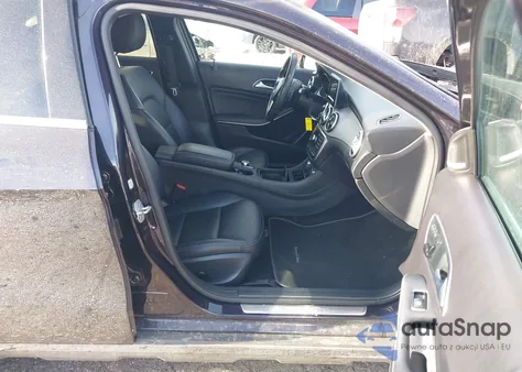 2015 Mercedes-Benz Gla 250 4Matic z USA, uszkodzony, nr VIN WDCTG4GB1FJ168394